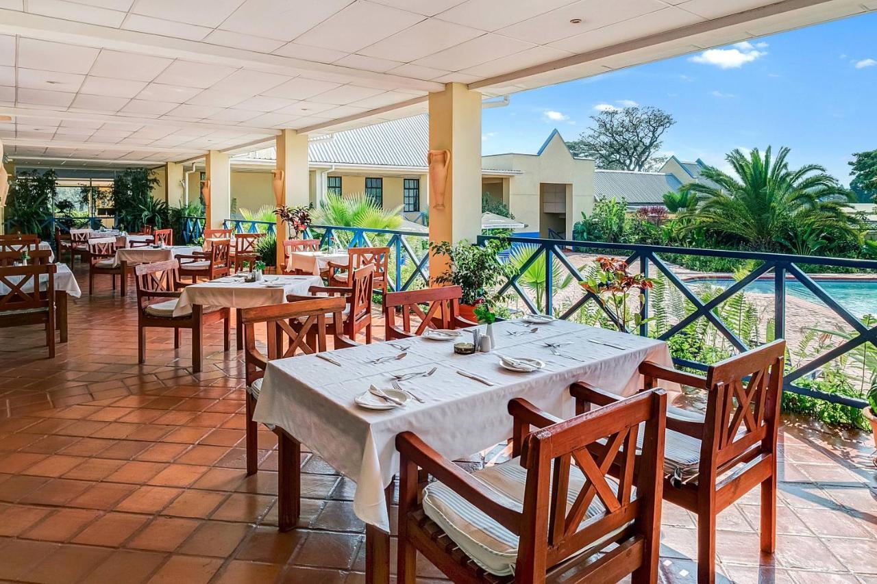 Protea Hotel By Marriott Chingola Ngoại thất bức ảnh