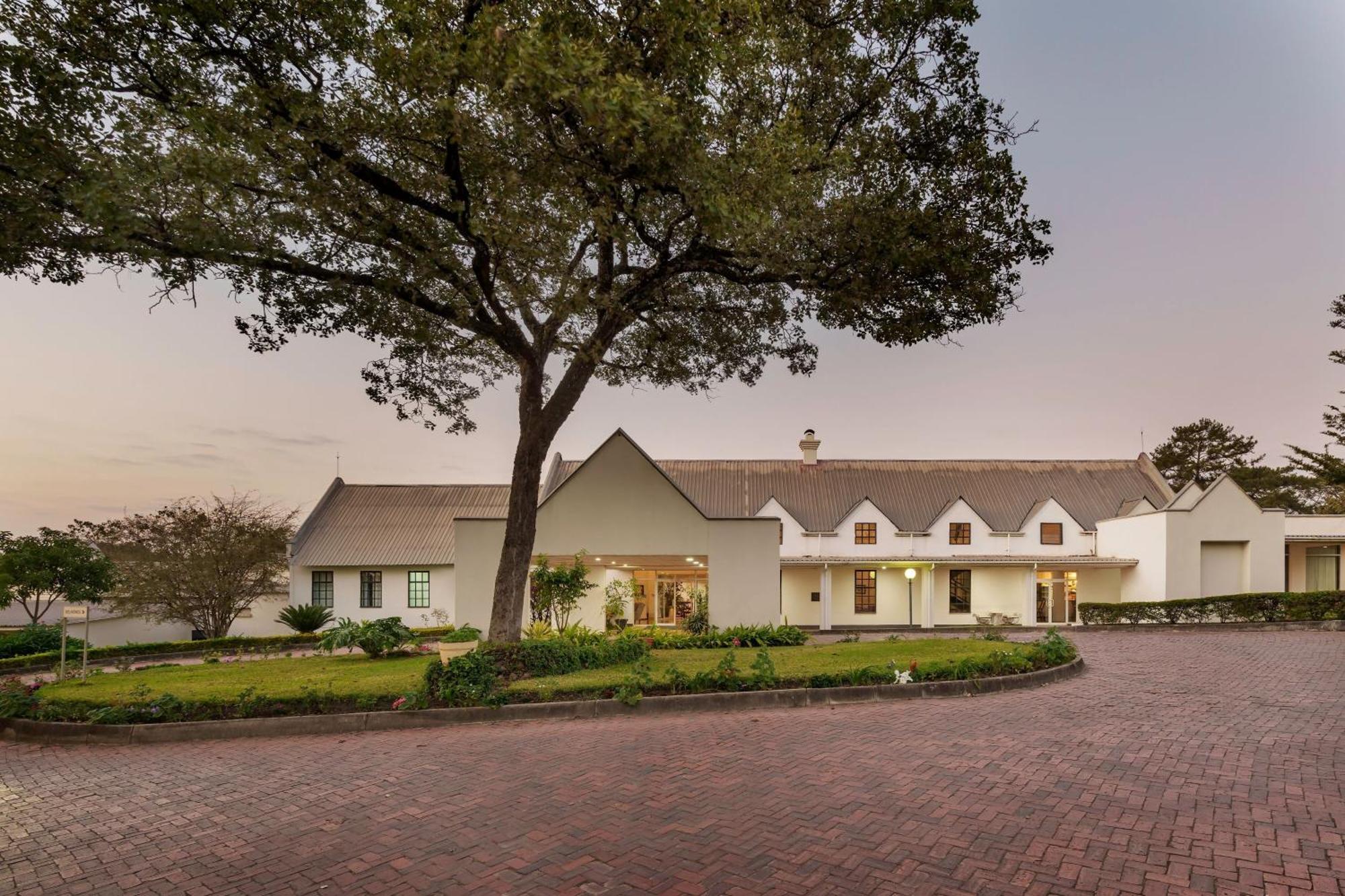 Protea Hotel By Marriott Chingola Ngoại thất bức ảnh